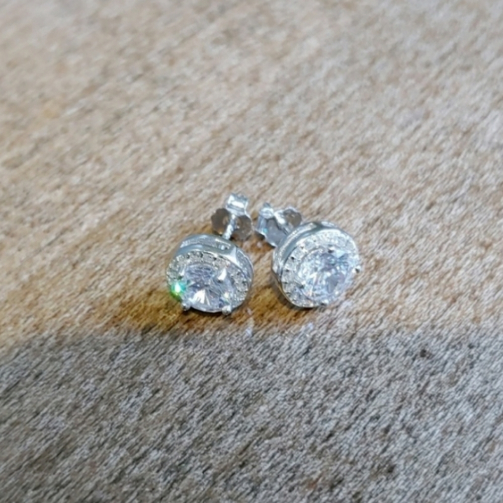 3.44 CTTW Halo Stud Earrings w/ Swarovski Elements - Picture 3 of 7